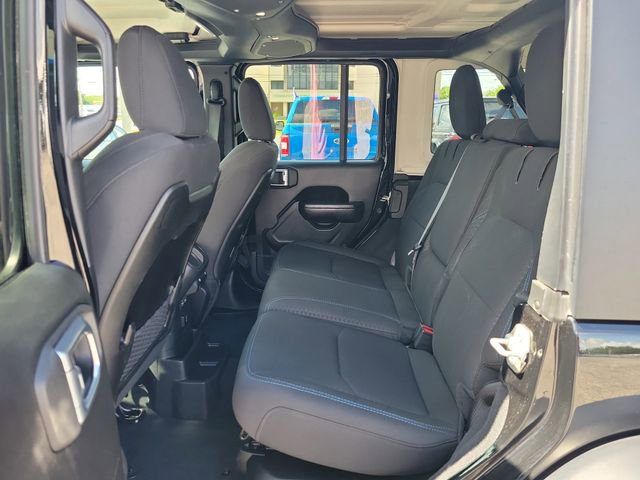 Used 2024 Jeep Wrangler Unlimited Rubicon 4xe AWD/4WD image 11