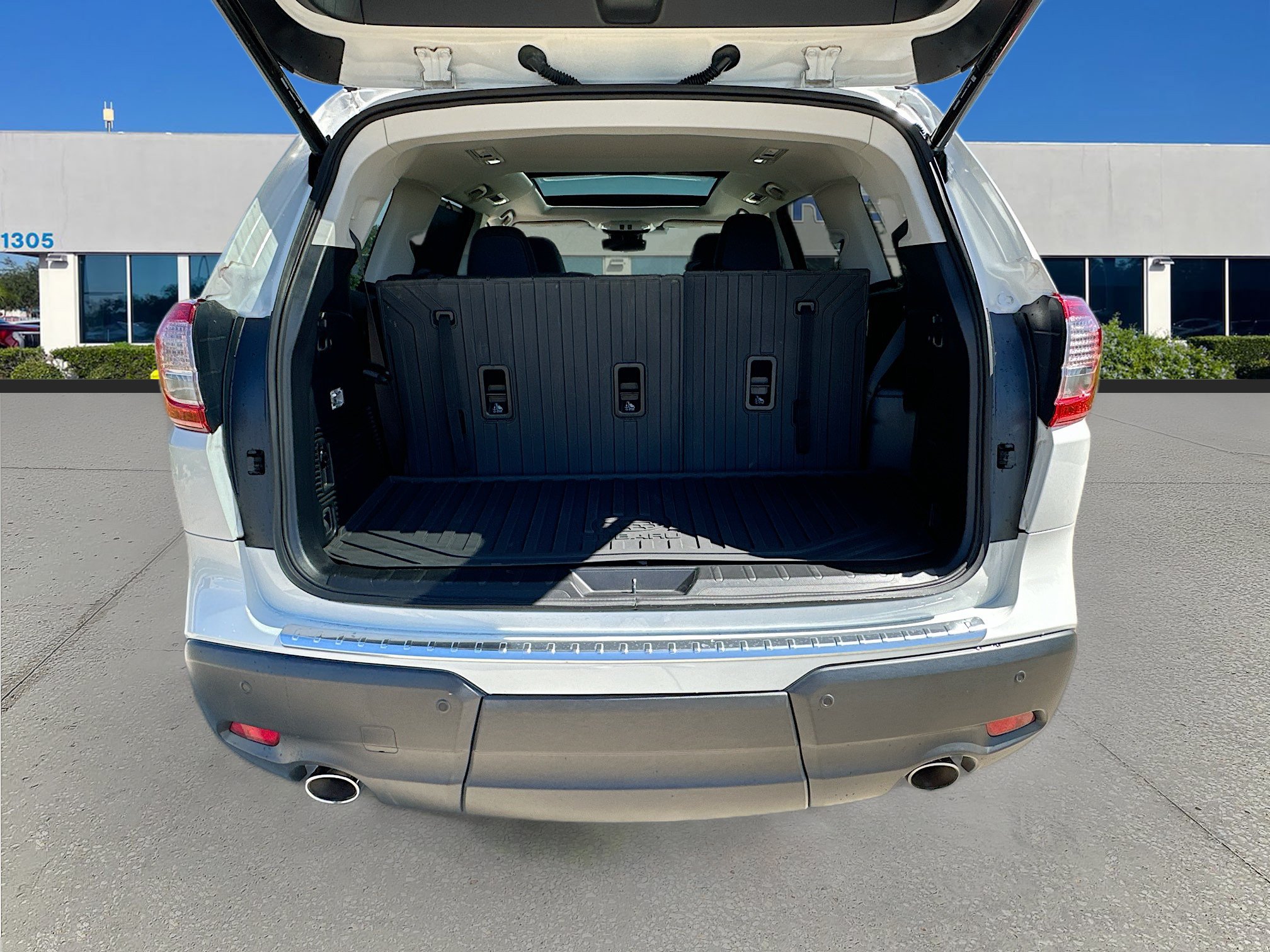 Used 2023 Subaru Ascent Touring AWD/4WD image 27