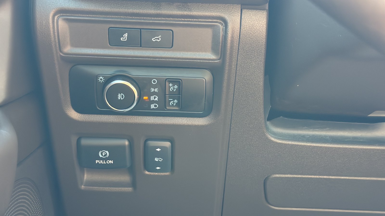 Certified 2024 Ford Expedition King Ranch AWD/4WD image 17