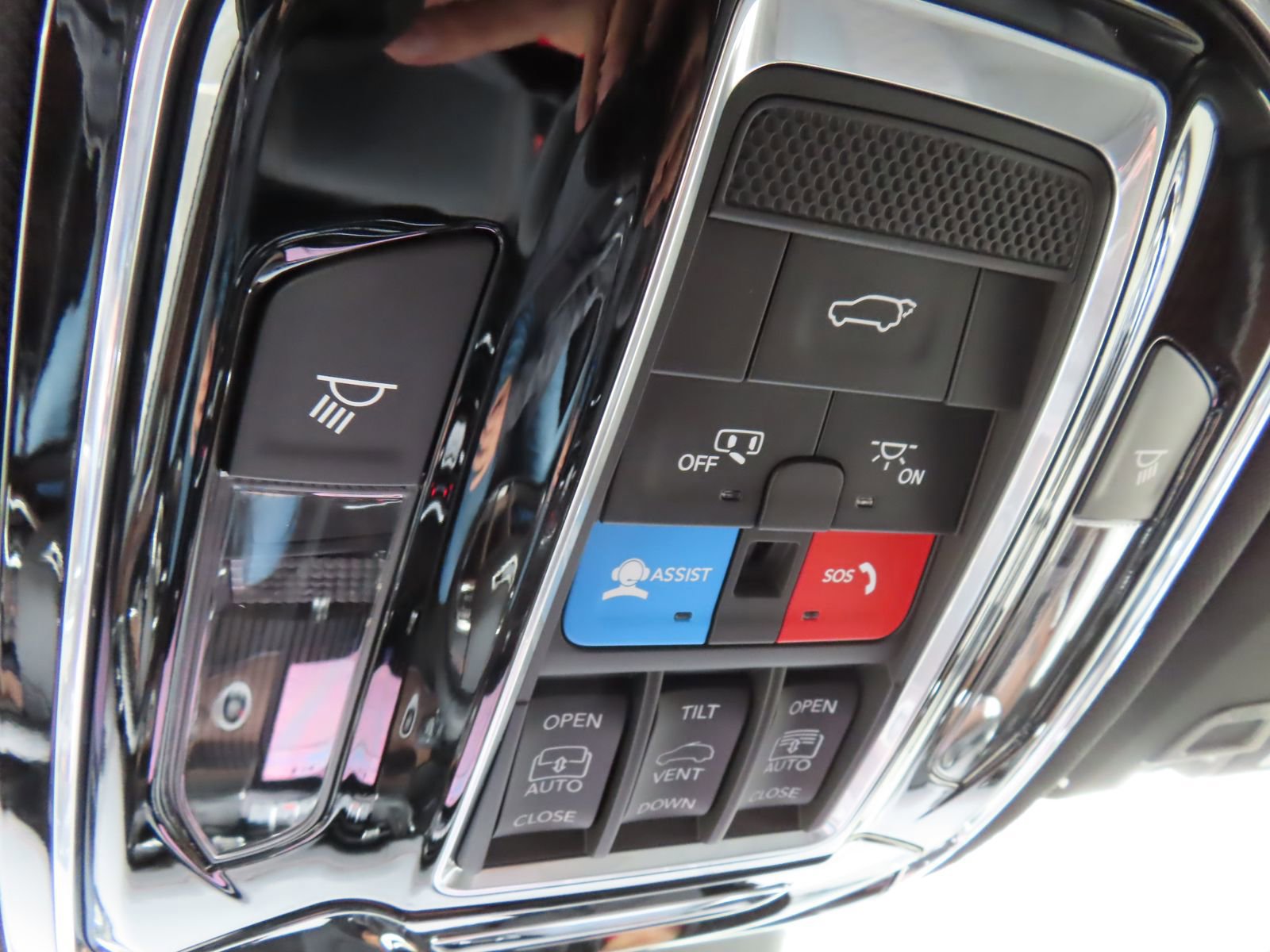 Used 2023 Jeep Grand Cherokee Summit w/ Luxury Tech Group V image 44