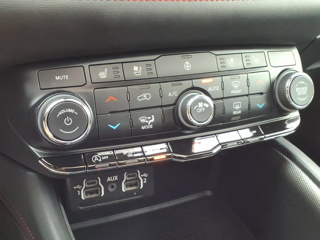 Used 2024 Dodge Durango GT AWD/4WD image 26