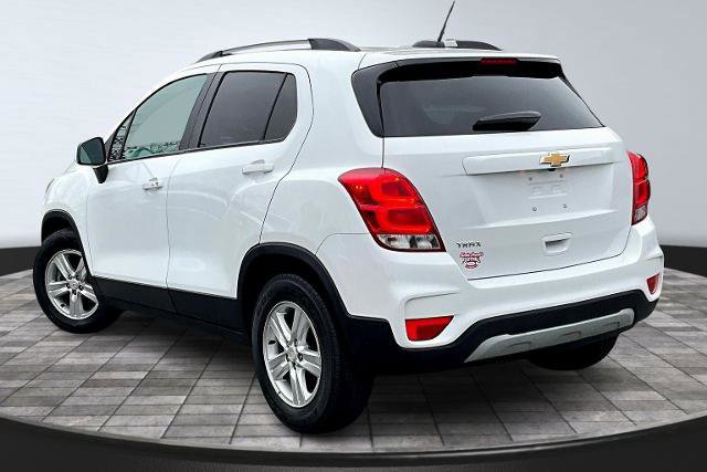 Used 2022 Chevrolet Trax LT w/ LT Convenience Package image 4