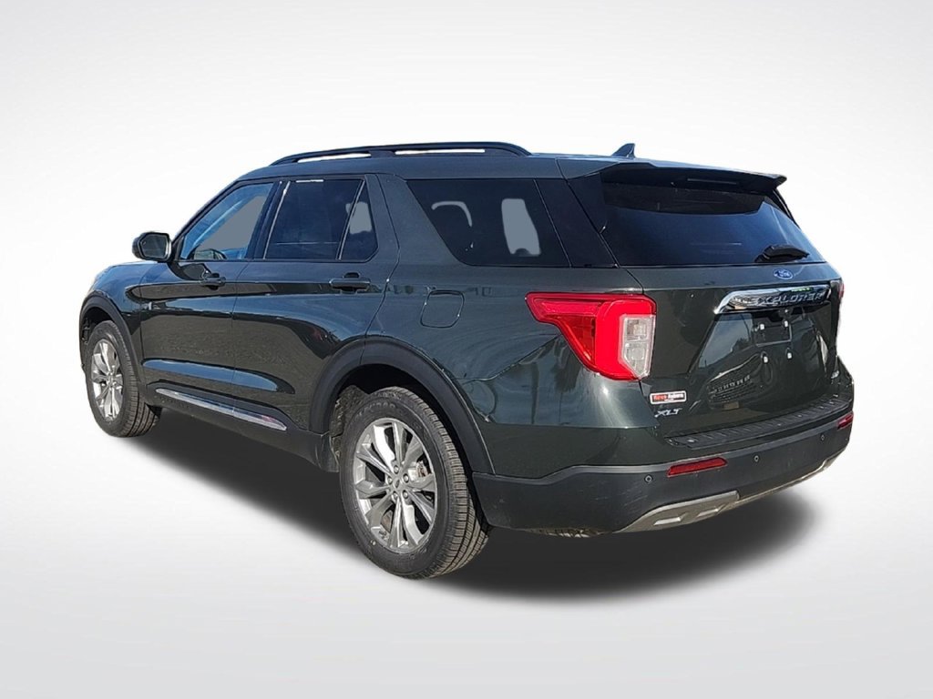 Certified 2023 Ford Explorer XLT w/ Equipment Group 202A AWD/4WD image 5