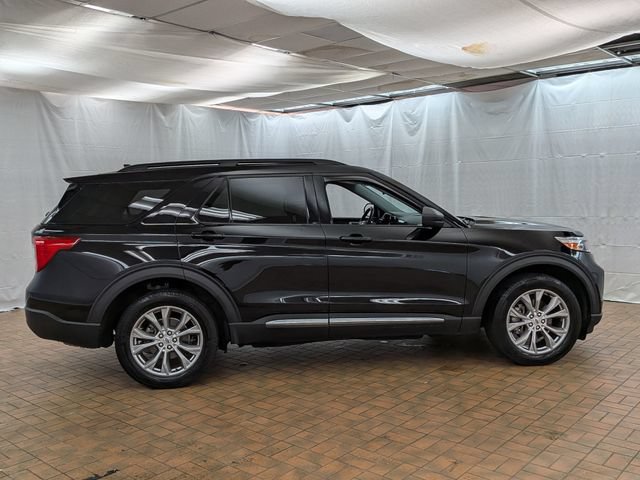 Certified 2023 Ford Explorer XLT w/ Equipment Group 202A AWD/4WD image 8