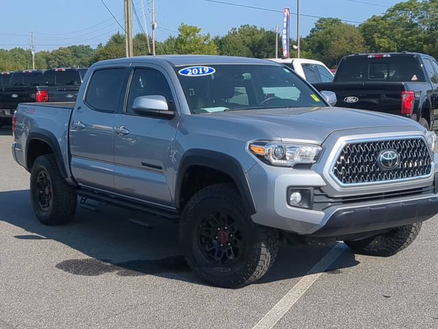 Used 2019 Toyota Tacoma TRD Off-Road AWD/4WD image 3