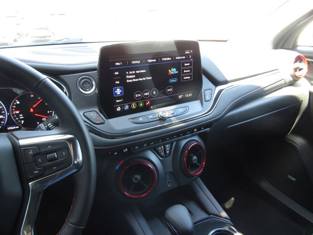 Used 2025 Chevrolet Blazer RS AWD/4WD image 27