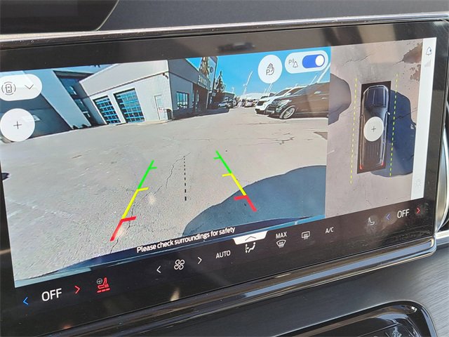 Certified 2025 Ford Expedition Platinum w/ Driver's Package image 17