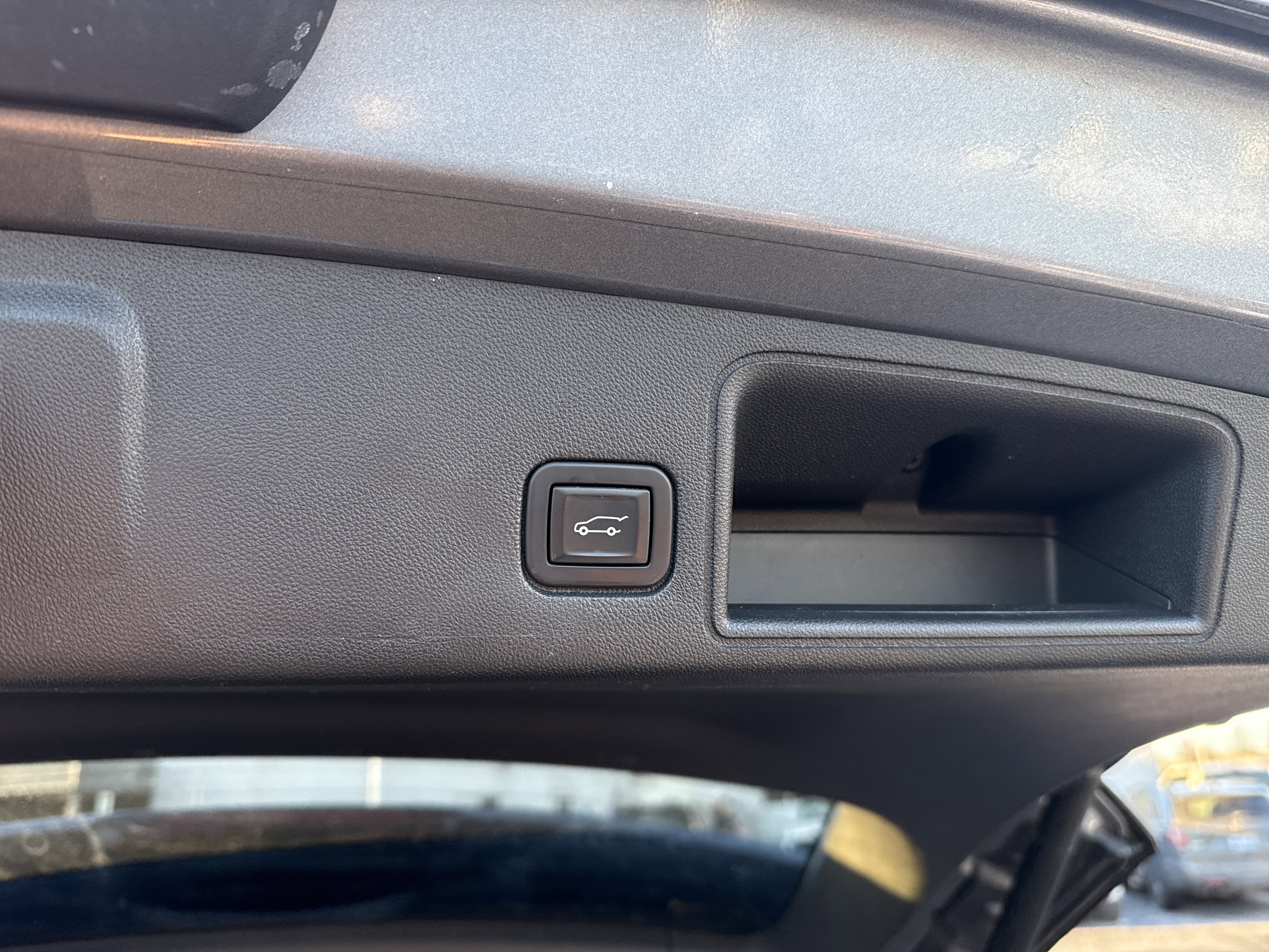 Used 2020 GMC Terrain Denali w/ Denali Premium Package image 13