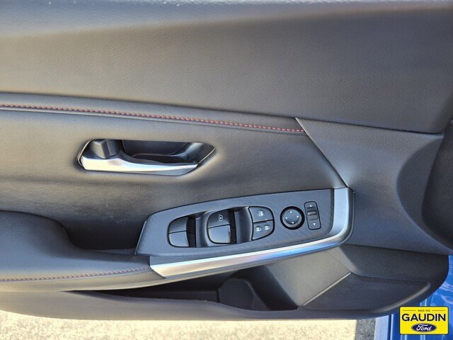 Used 2025 Nissan Sentra SR FWD image 18