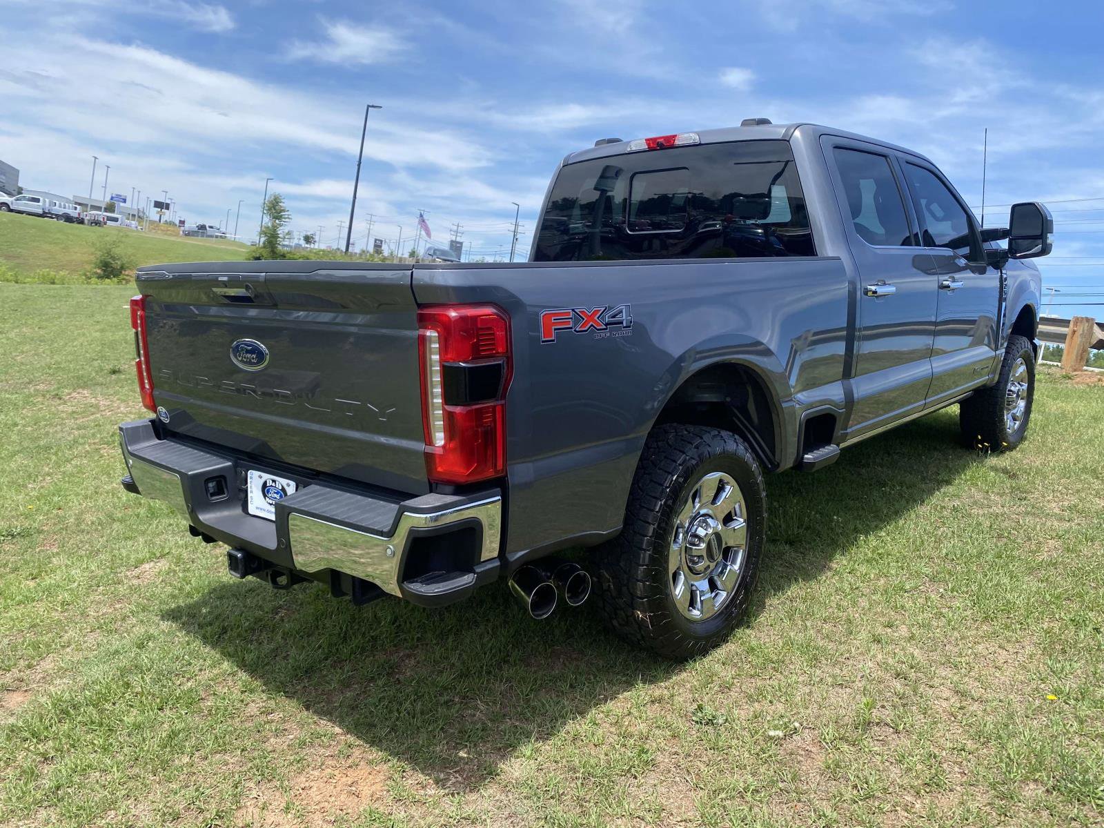 Certified 2024 Ford F250 Lariat w/ Lariat Ultimate Package AWD/4WD image 7