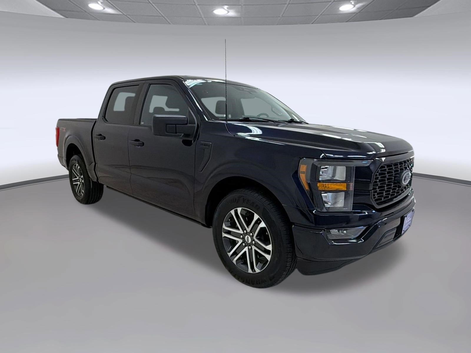 Certified 2023 Ford F150 XL w/ STX Appearance Package image 6