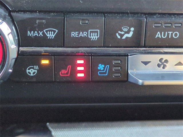 Certified 2024 Ford F250 Lariat w/ Sport Appearance Package image 22