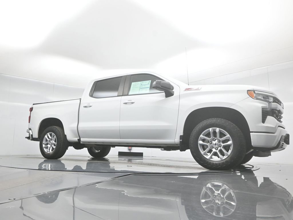 Used 2023 Chevrolet Silverado 1500 RST w/ Z71 Off-Road Package image 6
