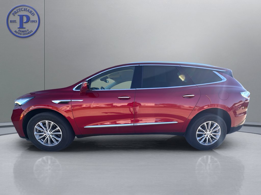 Used 2023 Buick Enclave Essence FWD image 3