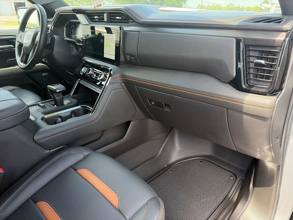 Used 2025 GMC Sierra 1500 AT4 w/ AT4 Premium Package AWD/4WD image 34