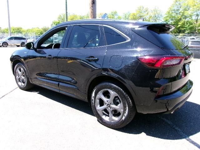 Certified 2023 Ford Escape ST-Line Select w/ Tech Pack #1 AWD/4WD image 8