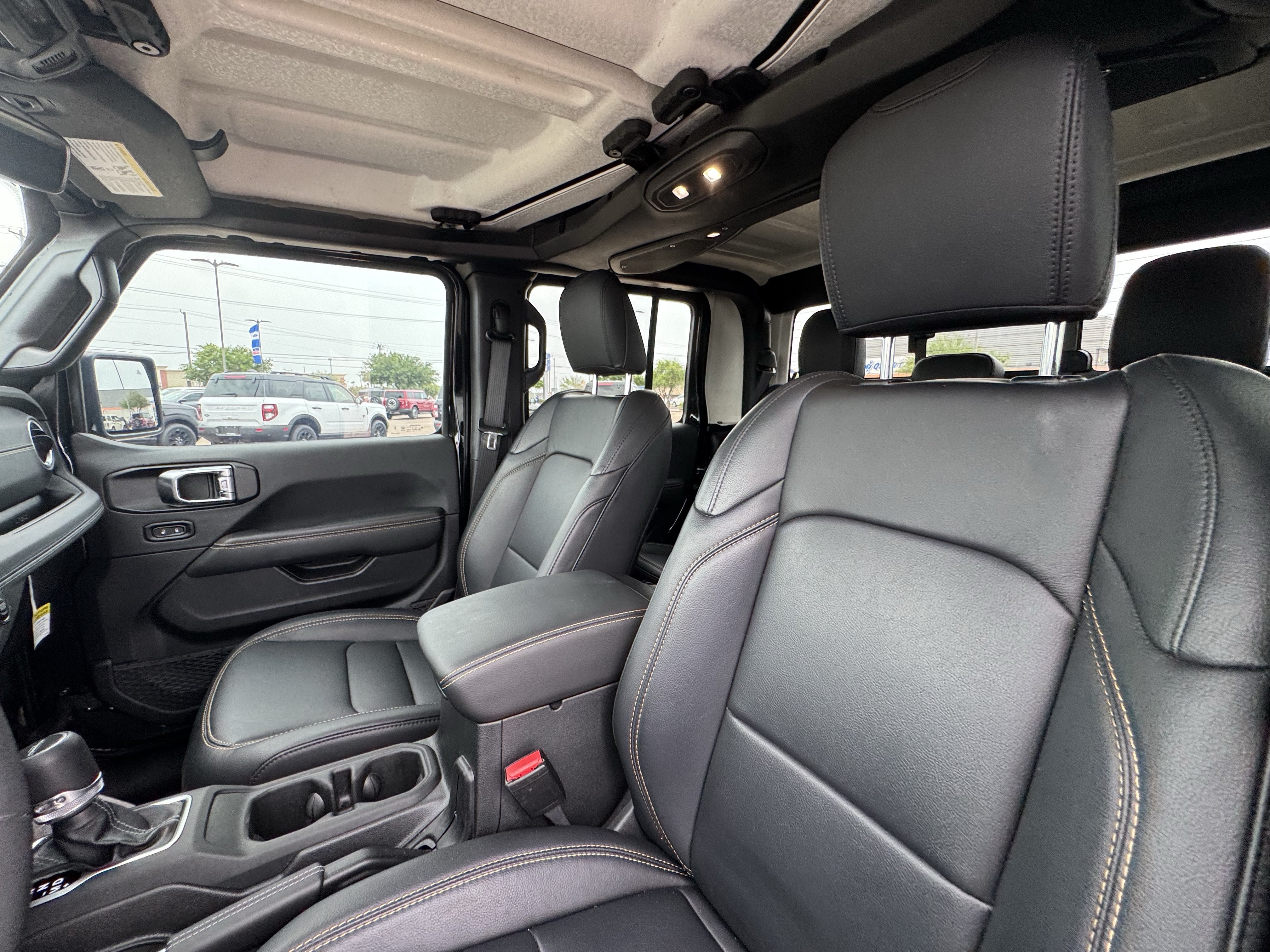 Used 2025 Jeep Gladiator Sport AWD/4WD image 22