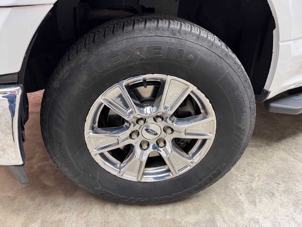 Certified 2017 Ford F150 XLT w/ Equipment Group 302A Luxury AWD/4WD image 32