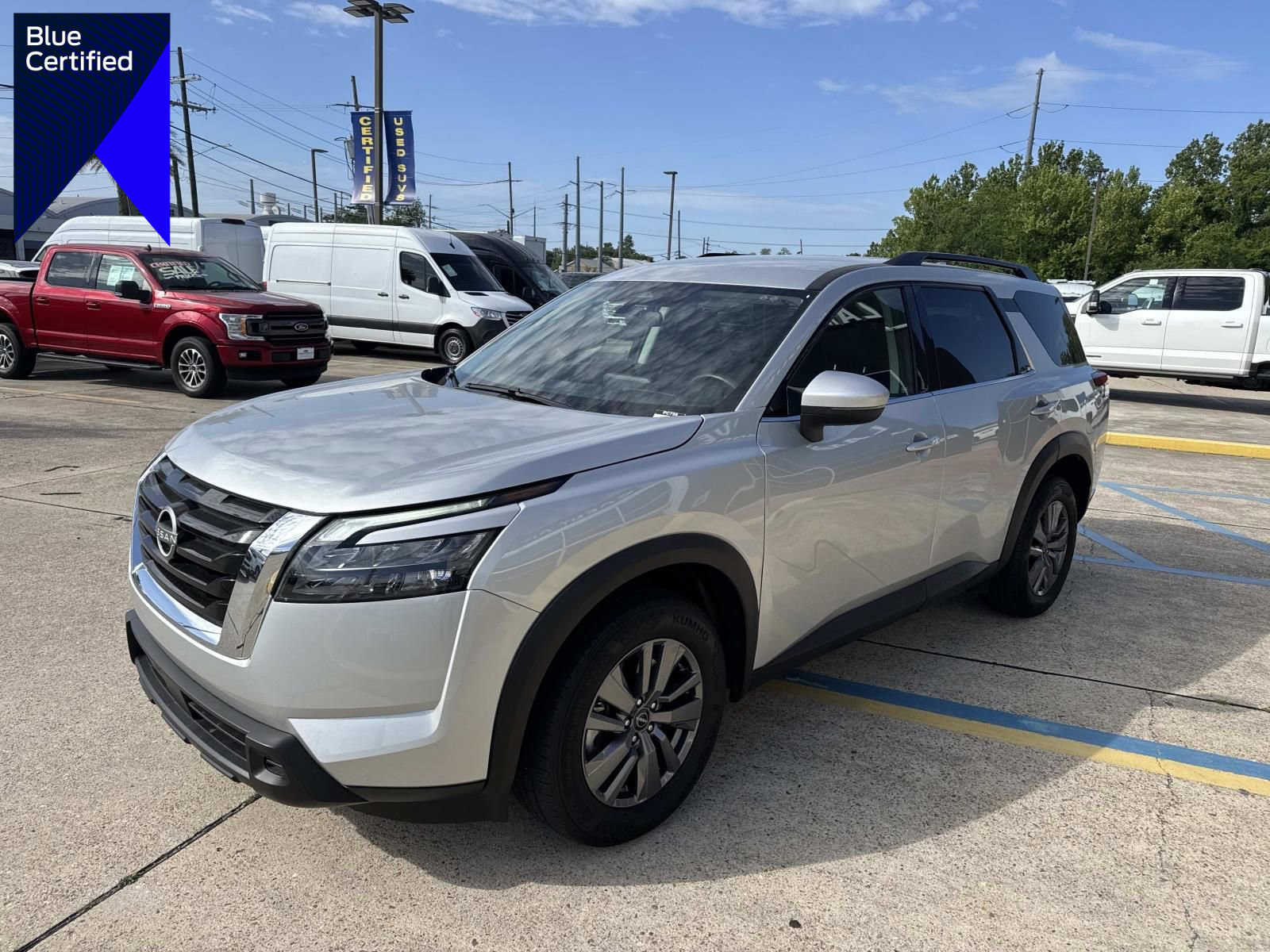 Used 2025 Nissan Pathfinder SV