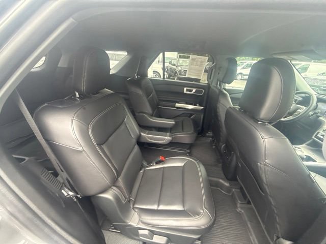 Certified 2023 Ford Explorer XLT w/ Equipment Group 202A AWD/4WD image 13