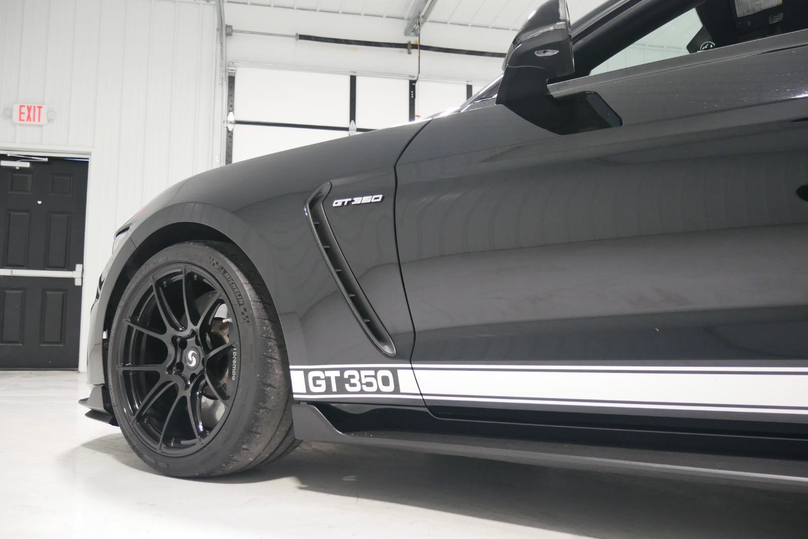 Certified 2020 Ford Mustang Shelby GT350 w/ Technology Package image 9
