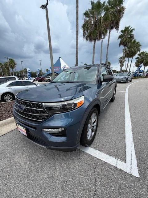 Certified 2020 Ford Explorer XLT w/ Equipment Group 202A RWD image 1