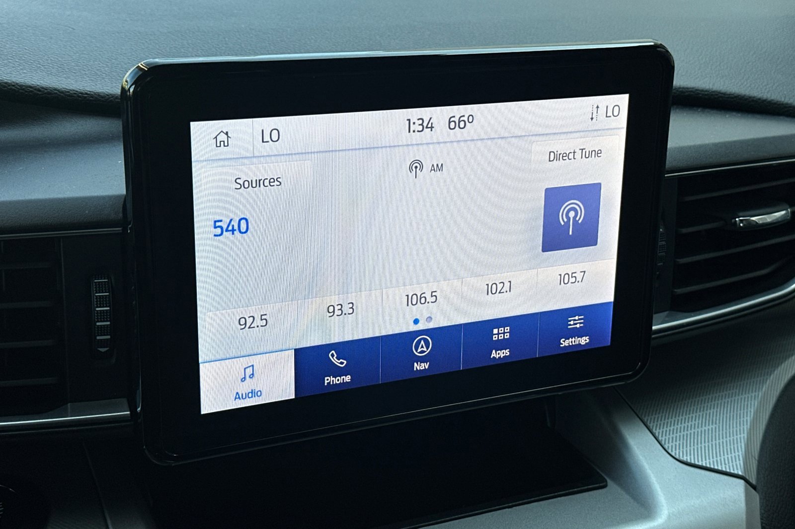 Certified 2022 Ford Explorer XLT w/ Equipment Group 202A image 18