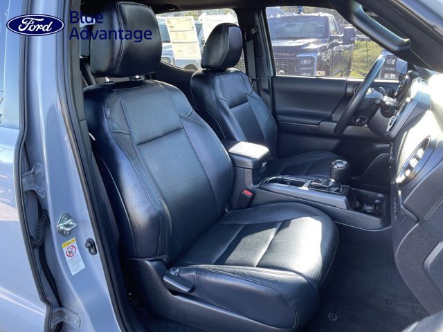 Used 2019 Toyota Tacoma TRD Sport AWD/4WD image 13