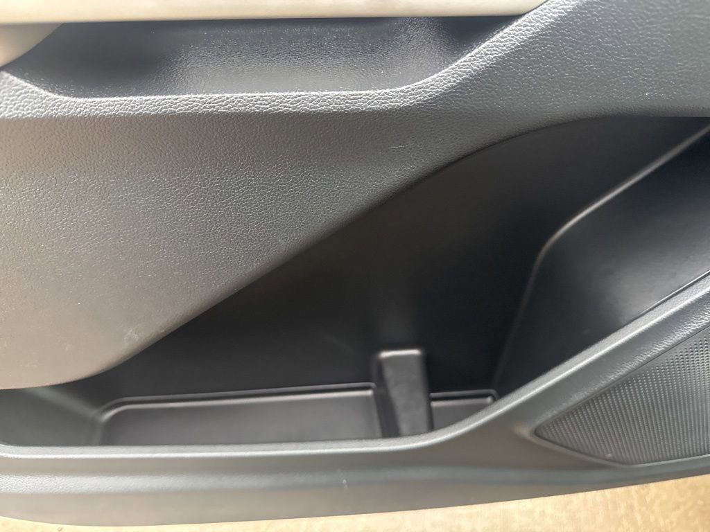 Certified 2023 Ford Explorer XLT w/ Equipment Group 202A image 23