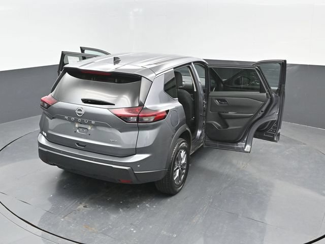 Used 2025 Nissan Rogue S AWD/4WD image 23
