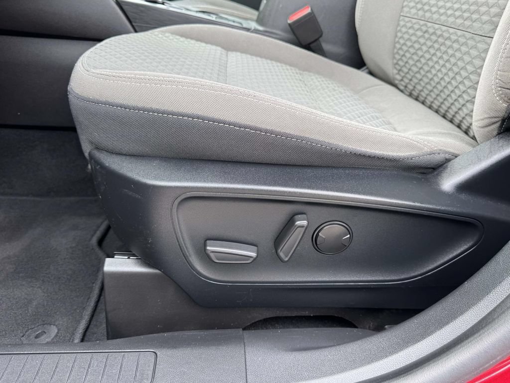 Certified 2021 Ford Escape SE w/ SE Sport Appearance Package FWD image 19