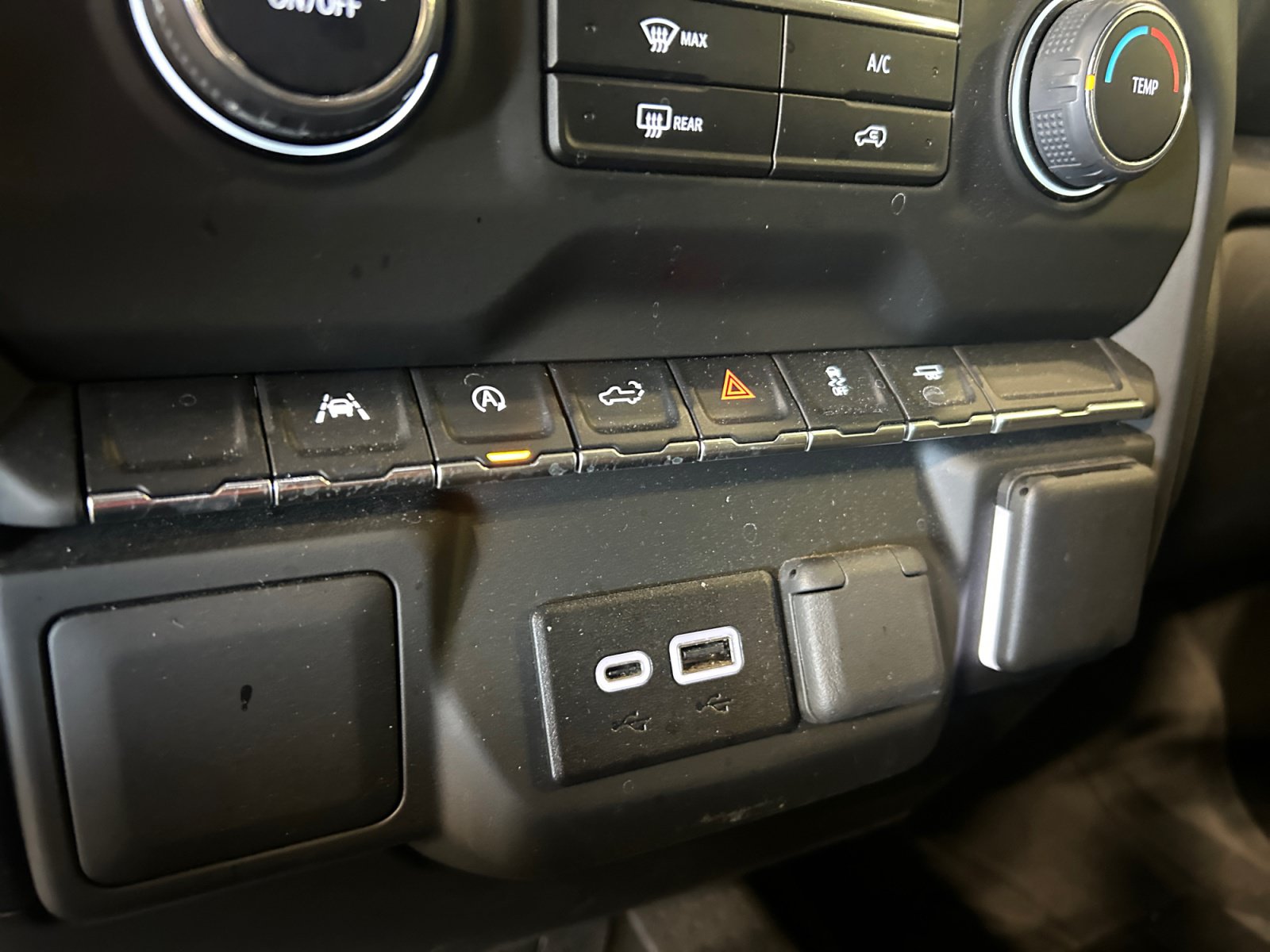 Used 2024 Chevrolet Silverado 1500 Custom RWD image 17