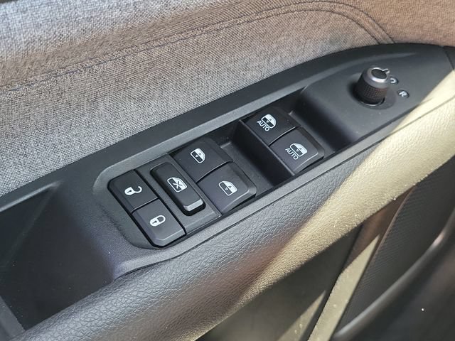 Used 2024 Jeep Compass Latitude AWD/4WD image 13