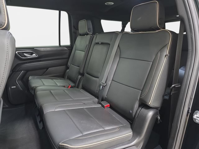 Used 2024 GMC Yukon XL SLT w/ SLT Luxury Package AWD/4WD image 13