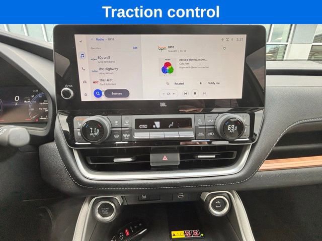 Used 2025 Toyota Grand Highlander AWD image 18