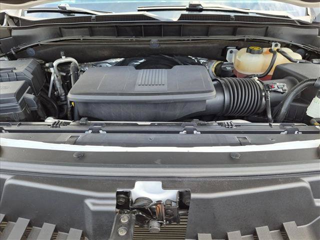 Used 2022 Chevrolet Tahoe Z71 w/ Luxury Package AWD/4WD image 23