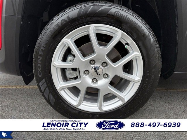 Used 2022 Jeep Renegade Latitude image 9