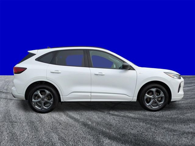 Certified 2023 Ford Escape ST-Line AWD/4WD image 3