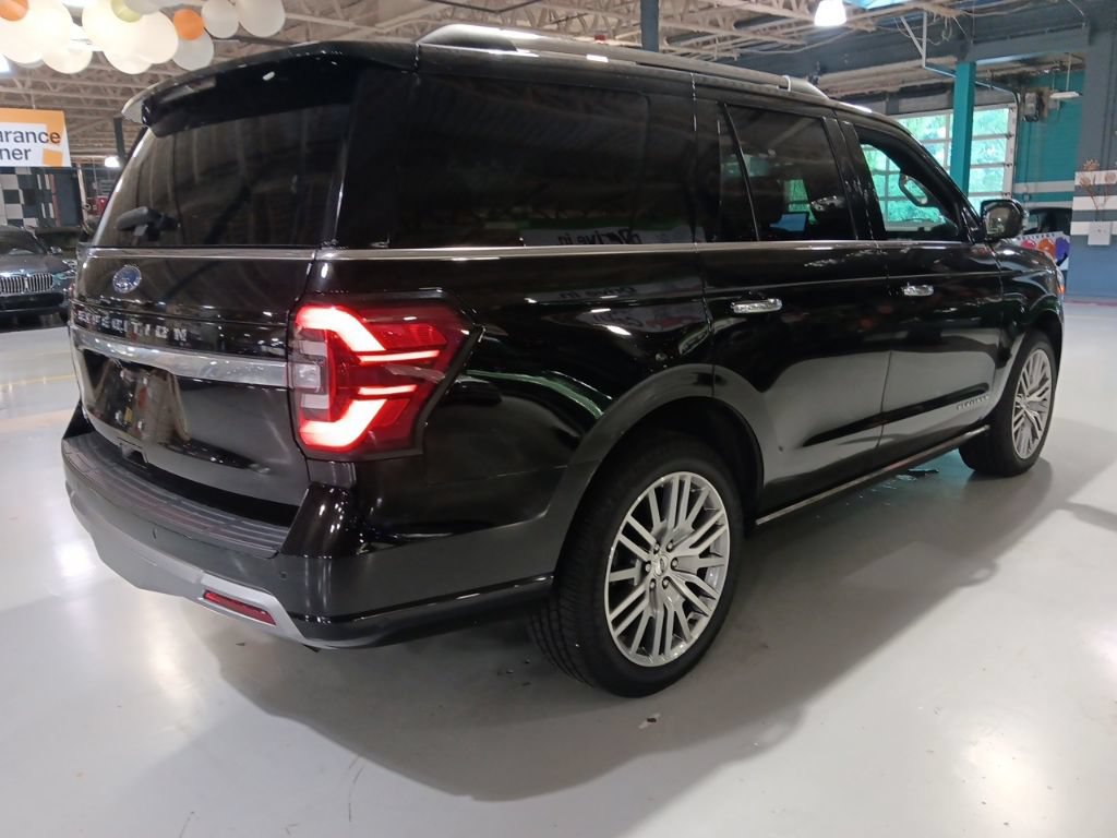 Certified 2024 Ford Expedition Platinum AWD/4WD image 9