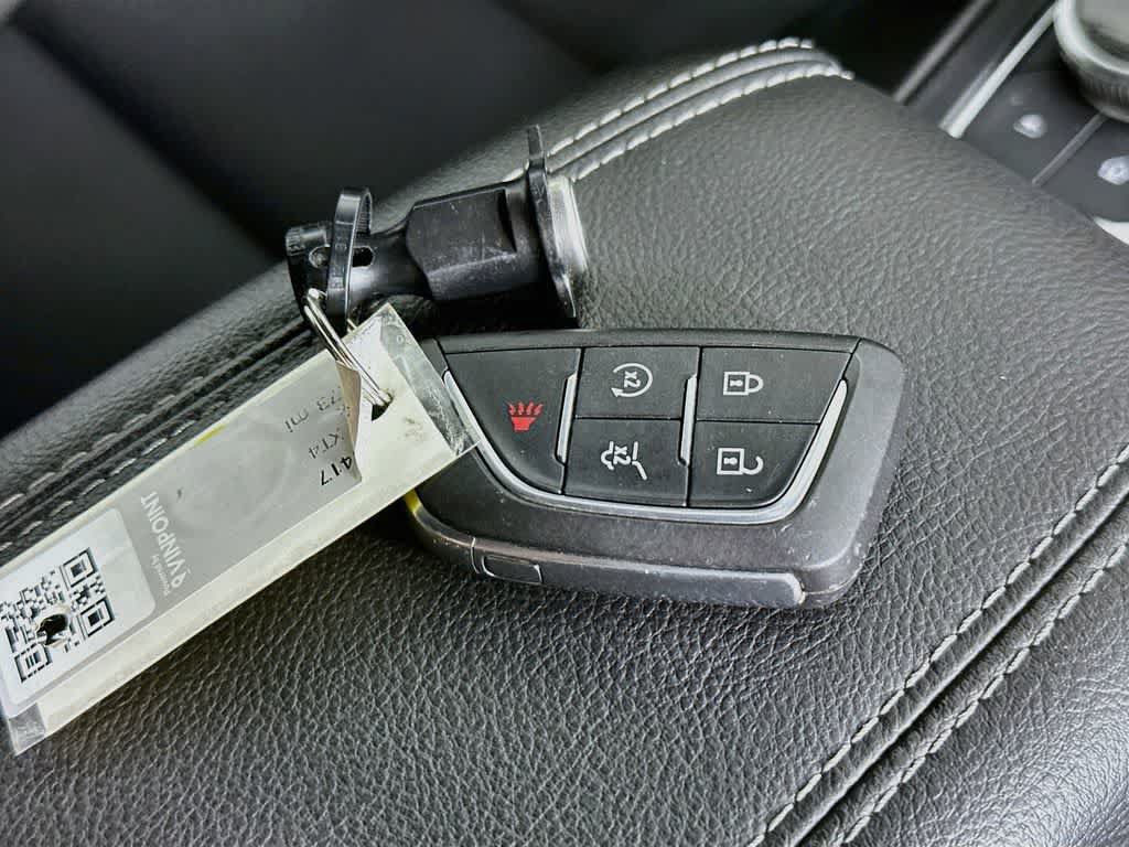 Used 2025 Cadillac XT4 Premium Luxury FWD image 22