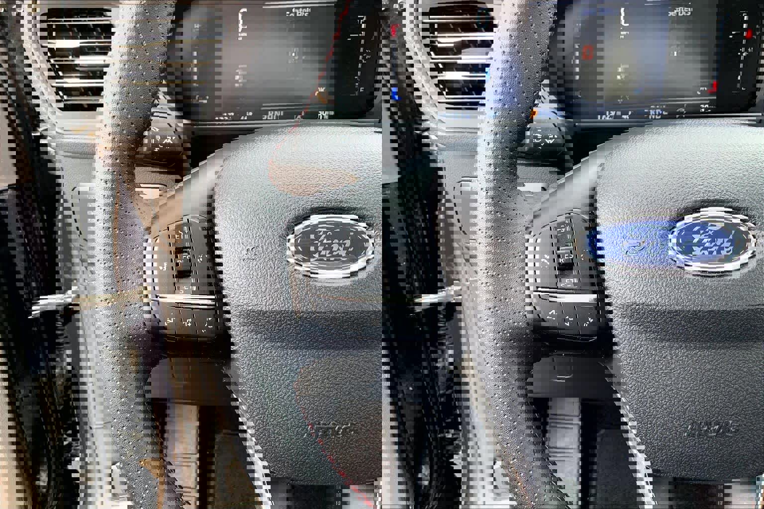 Certified 2025 Ford Escape ST-Line image 24