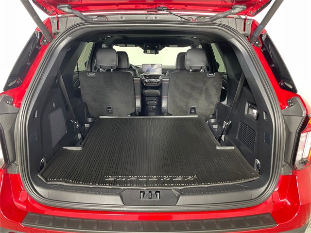 Certified 2025 Ford Explorer ST image 18