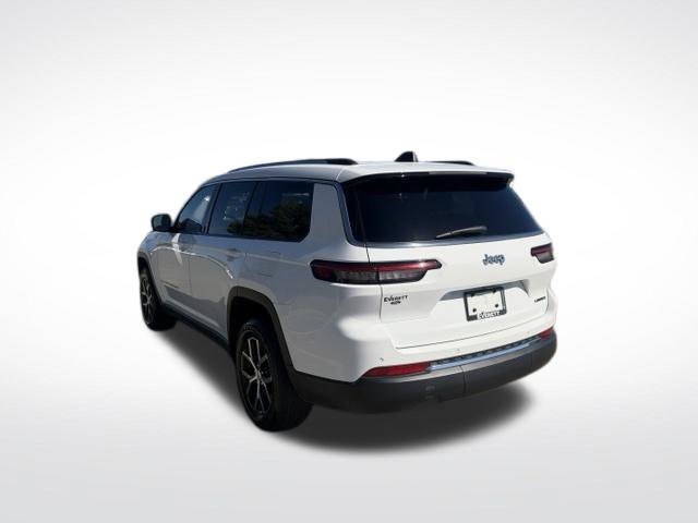 Used 2023 Jeep Grand Cherokee L Limited RWD image 7