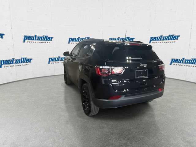 Used 2026 Jeep Compass Latitude AWD/4WD image 8