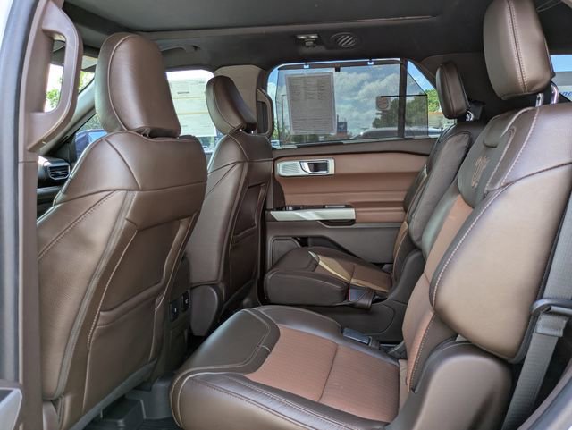 Certified 2022 Ford Explorer King Ranch w/ Premium Technology Package AWD/4WD image 14