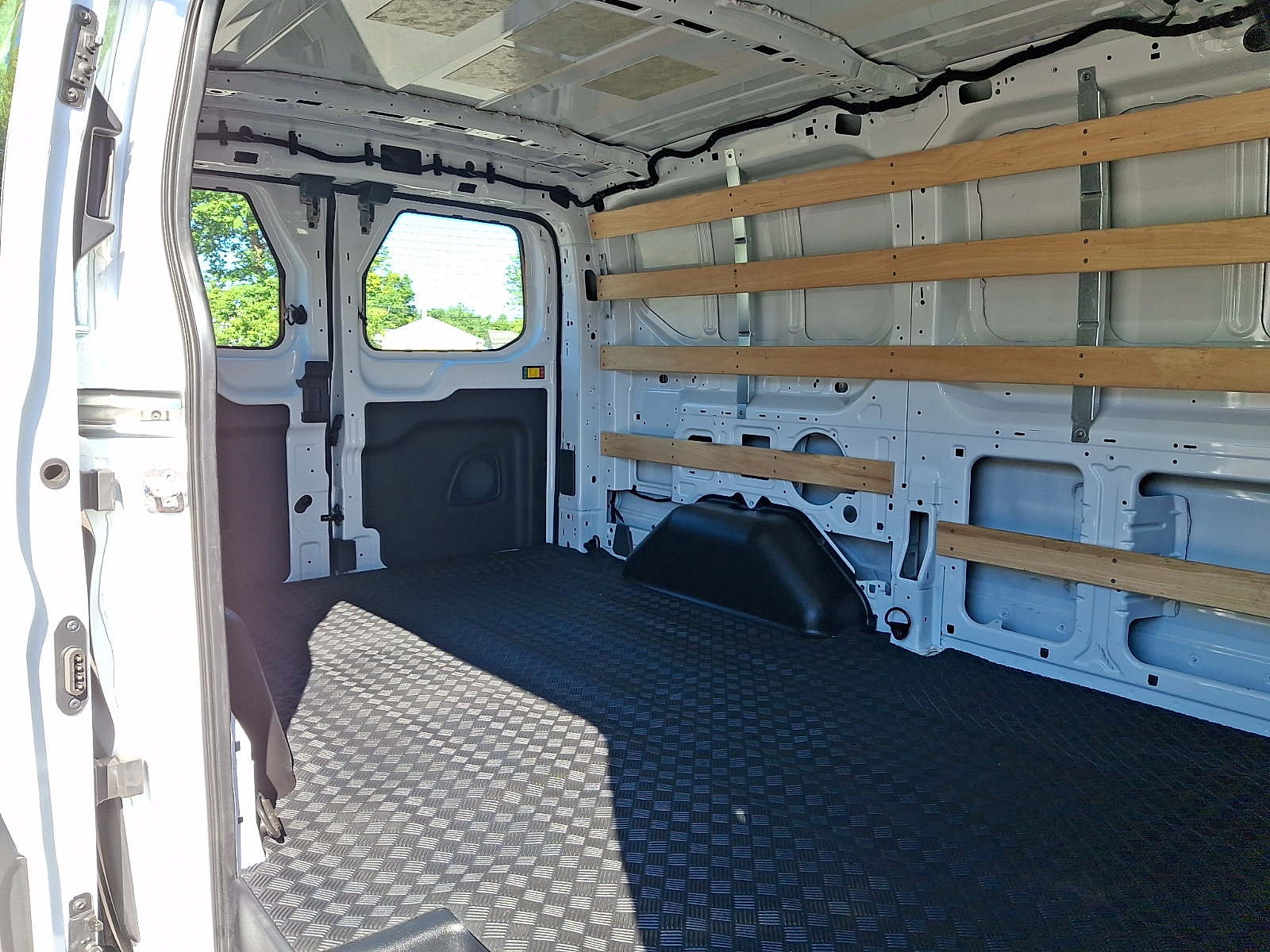 Certified 2025 Ford Transit 250 Low Roof w/ Exterior Upgrade Package RWD image 11