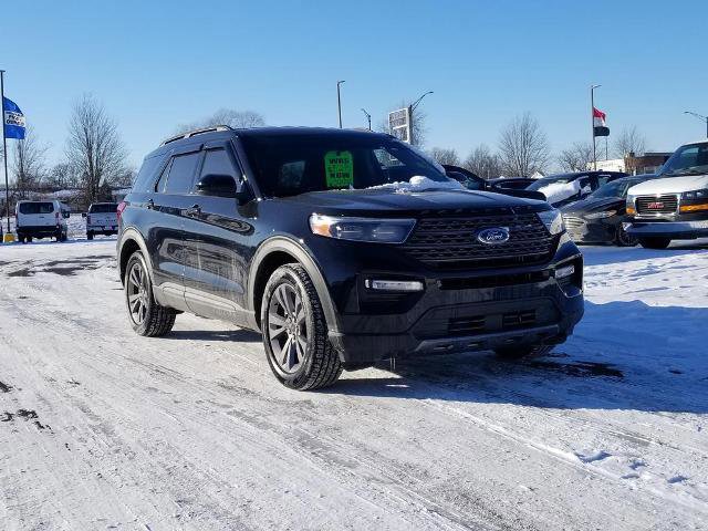 Certified 2023 Ford Explorer XLT w/ Equipment Group 202A image 7