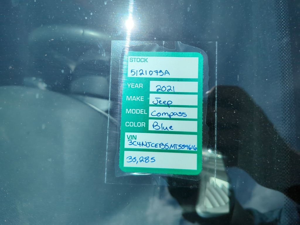 Used 2021 Jeep Compass Latitude w/ Sun and Sound Group FWD image 4