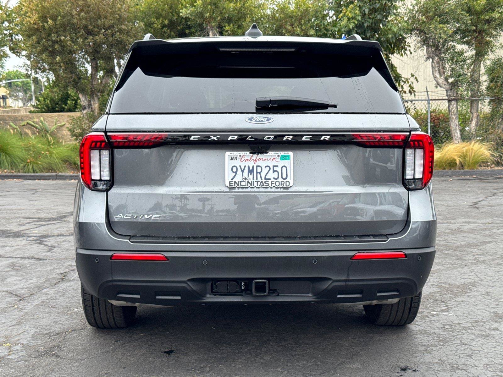Certified 2026 Ford Explorer Active RWD image 9