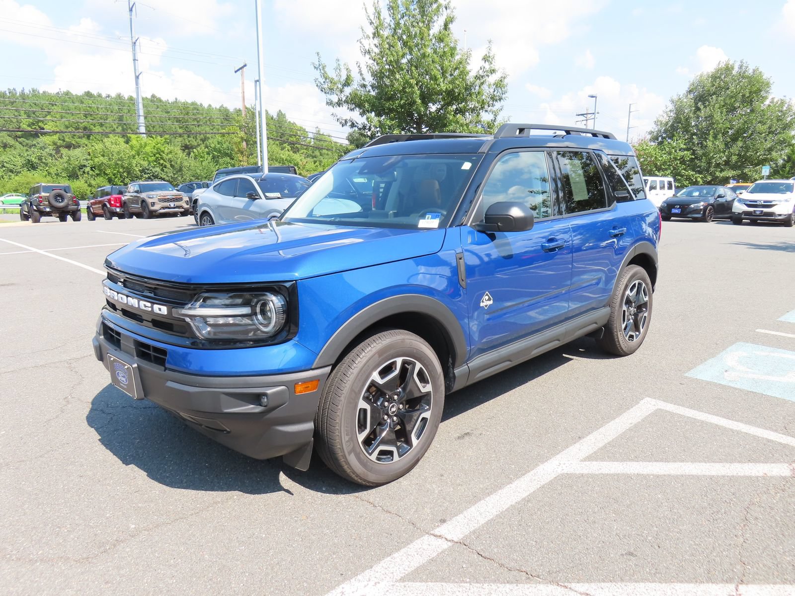 Certified 2024 Ford Bronco Sport Outer Banks w/ Tech Package AWD/4WD image 3